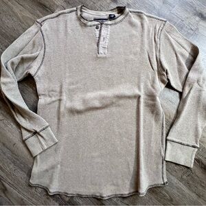 Roundtree & Yorke Men’s Beige Waffle Henley Long Sleeve Shirt